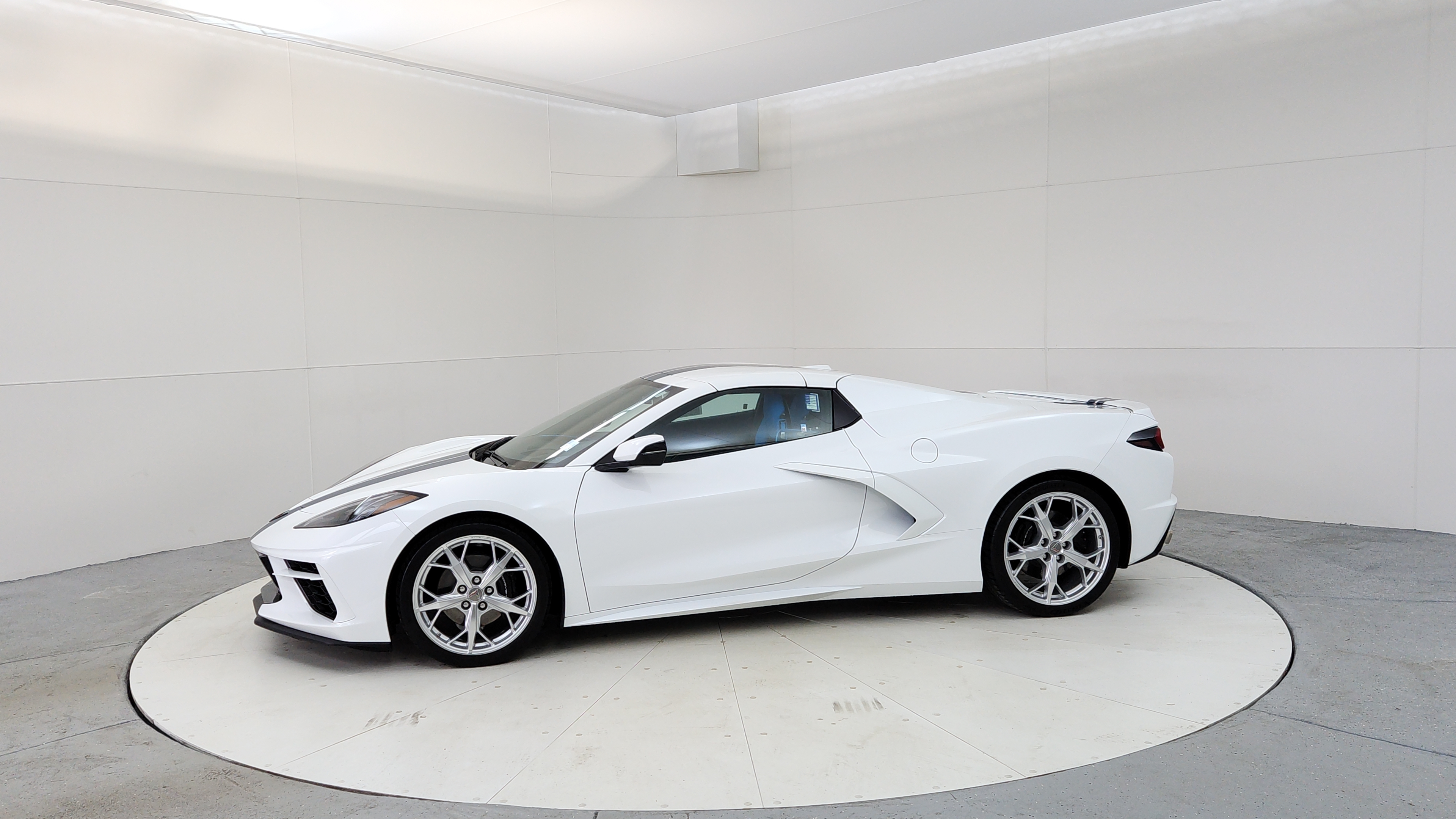 Pre-Owned 2023 Chevrolet Corvette Stingray 2D Convertible in