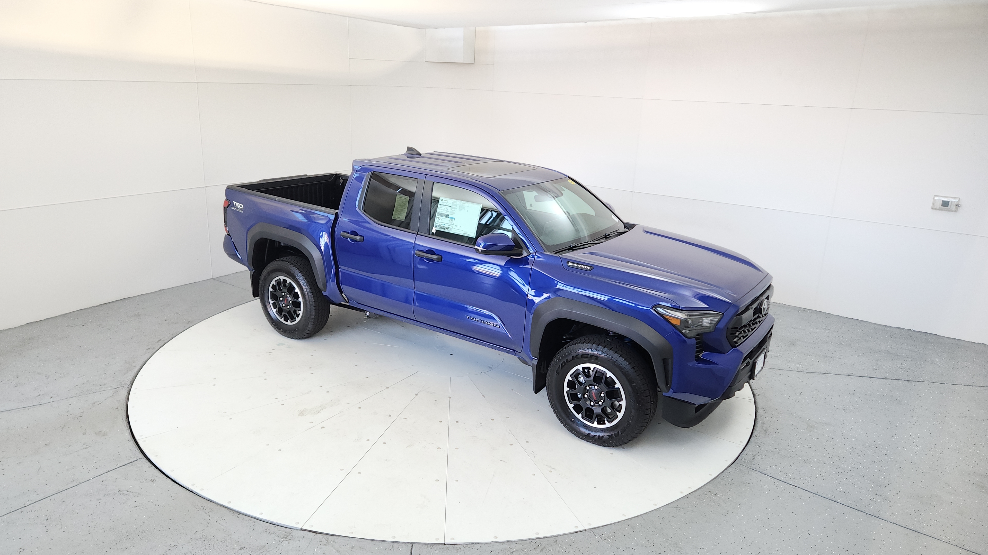 2023 トヨタ・タコマ TRD OFF ROAD　(ブルー) 2023 Toyota Tacoma TRD Off-Road Review: I Don't Get It. But