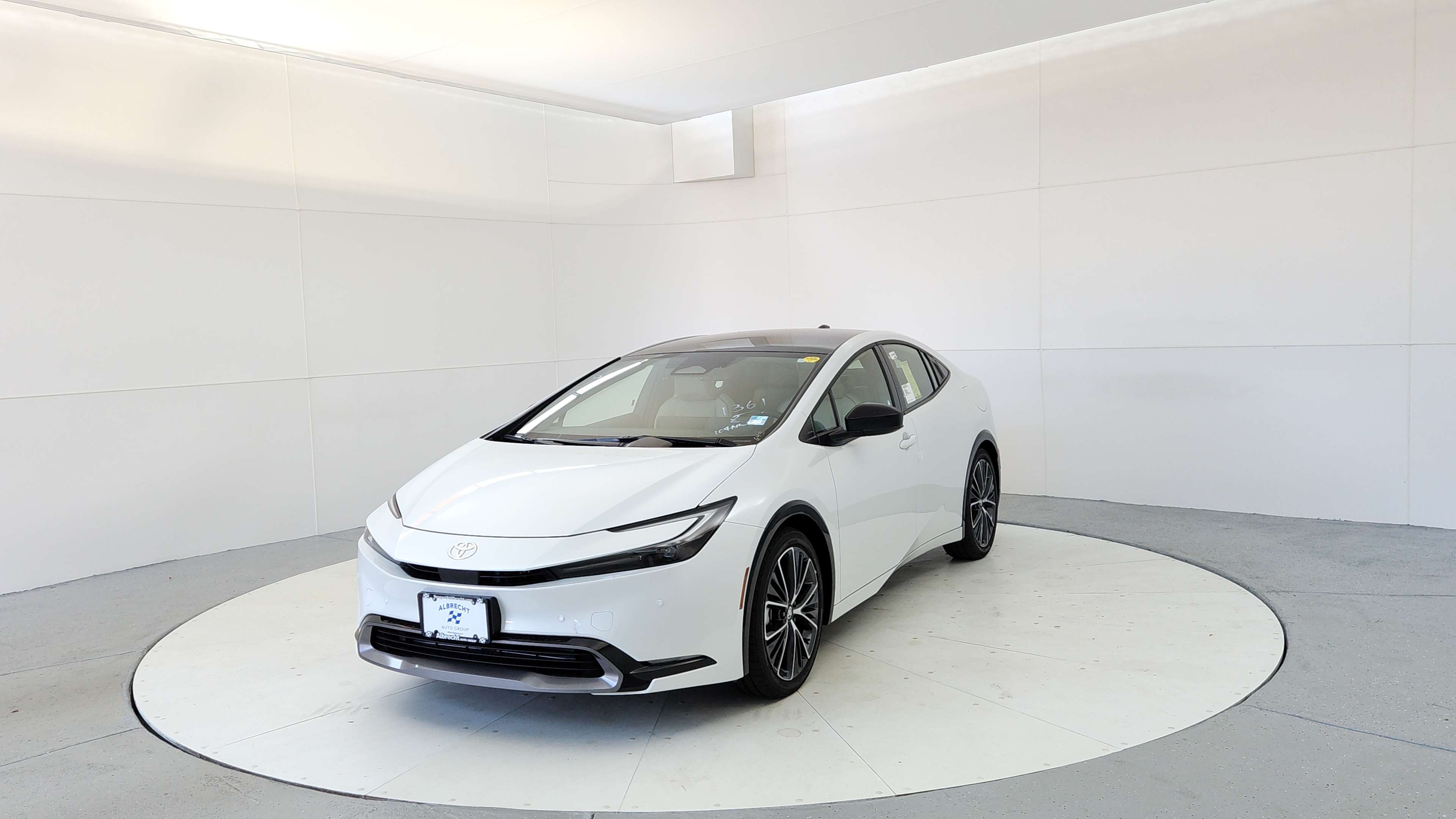 New 2027 Toyota Prius XLE 5D Hatchback in Woburn #N41287 | Woburn