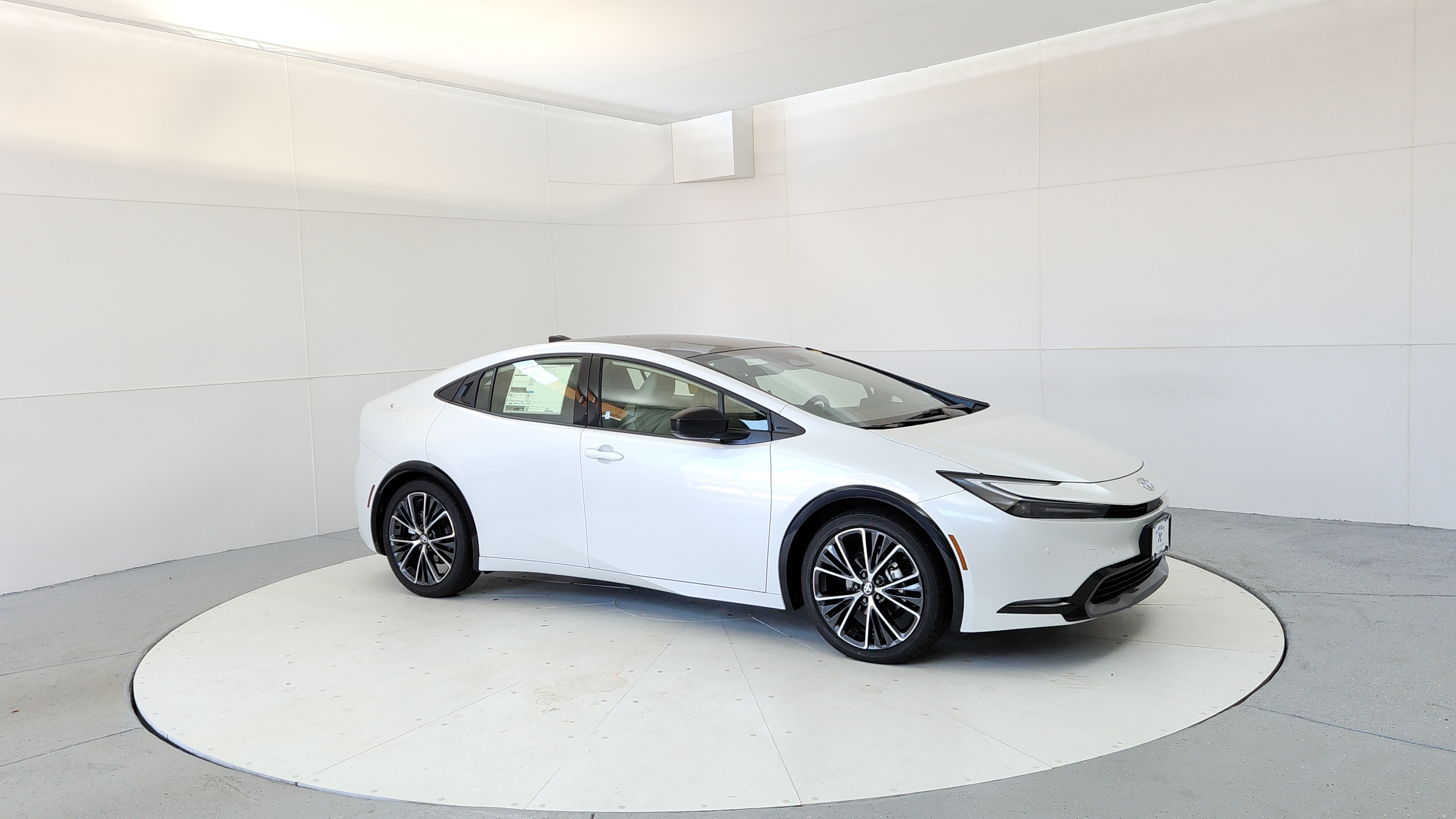New 2027 Toyota Prius XLE 4D Hatchback in Woburn #N41287 | Woburn